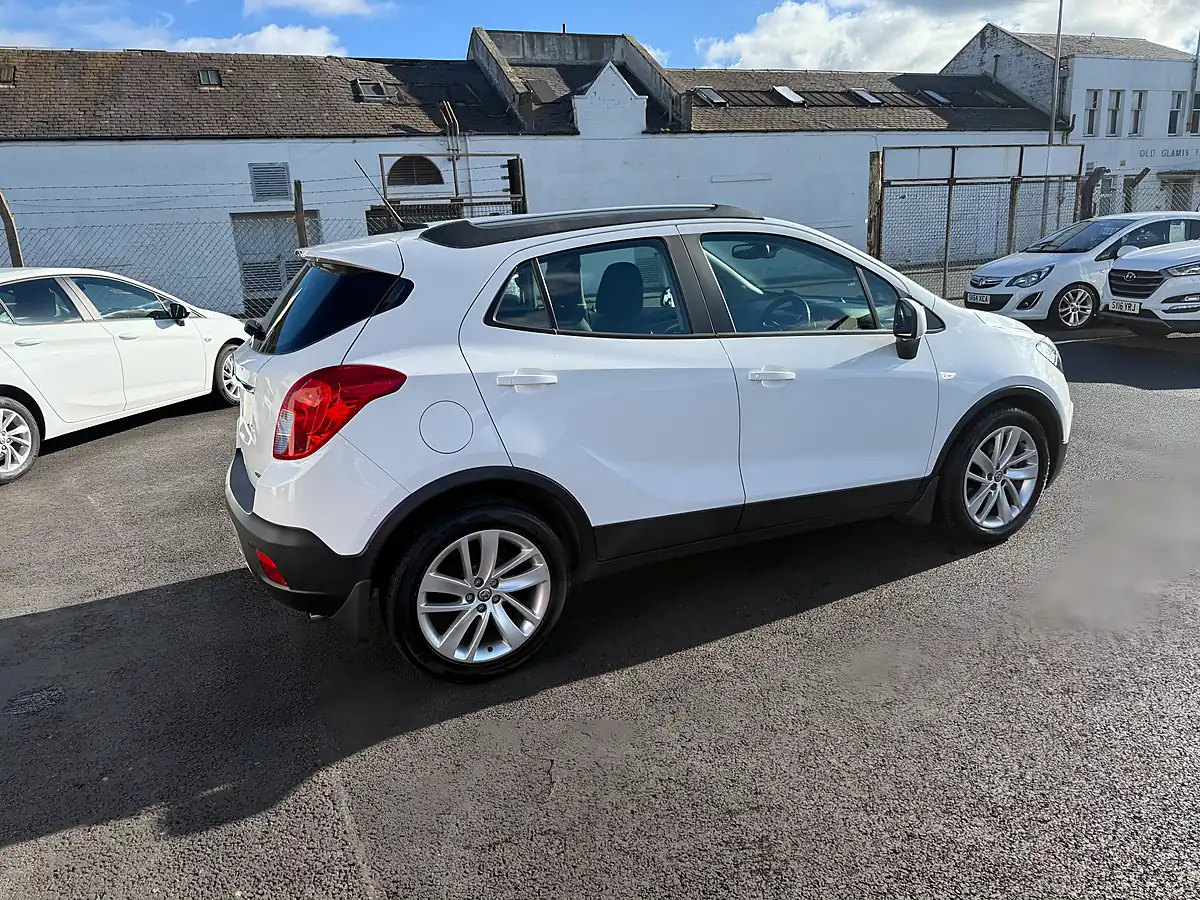 Used 2016 Vauxhall Mokka Exclusiv White - Interior and Exterior details 5