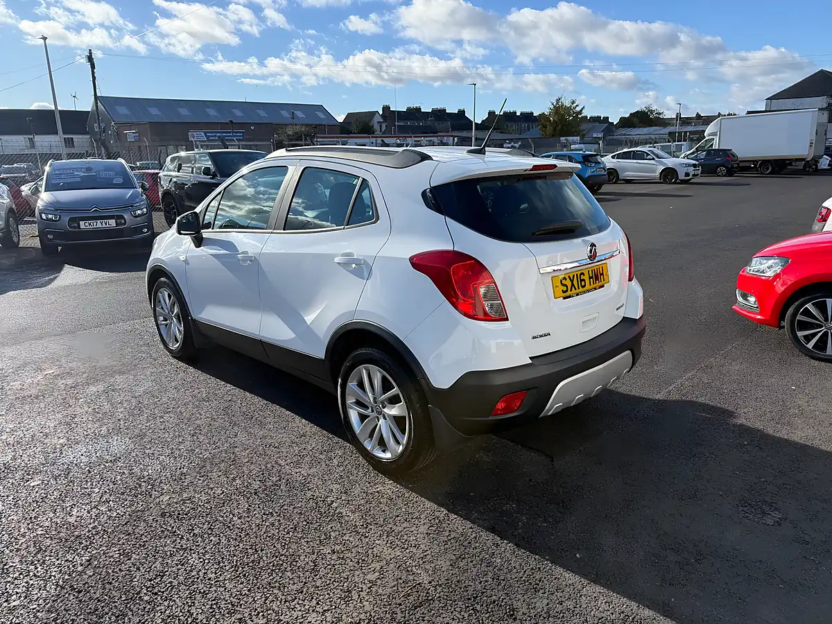 Used 2016 Vauxhall Mokka Exclusiv White - Interior and Exterior details 7