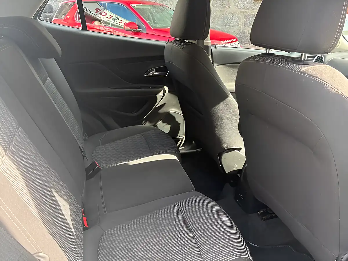 Used 2016 Vauxhall Mokka Exclusiv White - Interior and Exterior details 14
