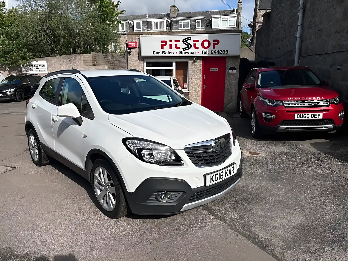 Used 2016 Vauxhall Mokka Exclusiv White - Interior and Exterior details 4