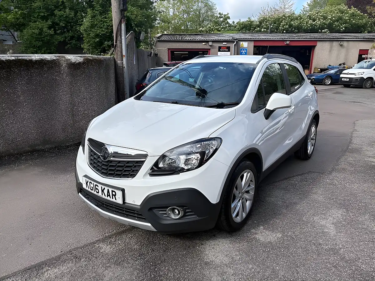 Used 2016 Vauxhall Mokka Exclusiv White - Interior and Exterior details 6