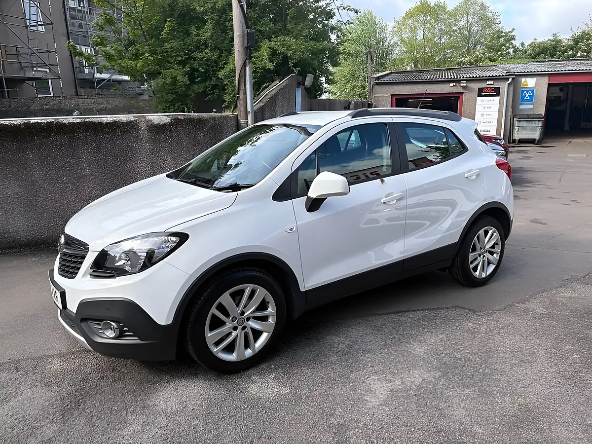 Used 2016 Vauxhall Mokka Exclusiv White - Interior and Exterior details 7
