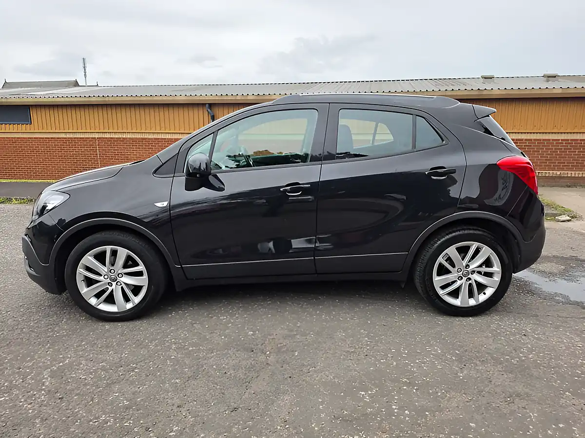 Used 2016 Vauxhall Mokka Exclusive Black - Interior and Exterior details 5