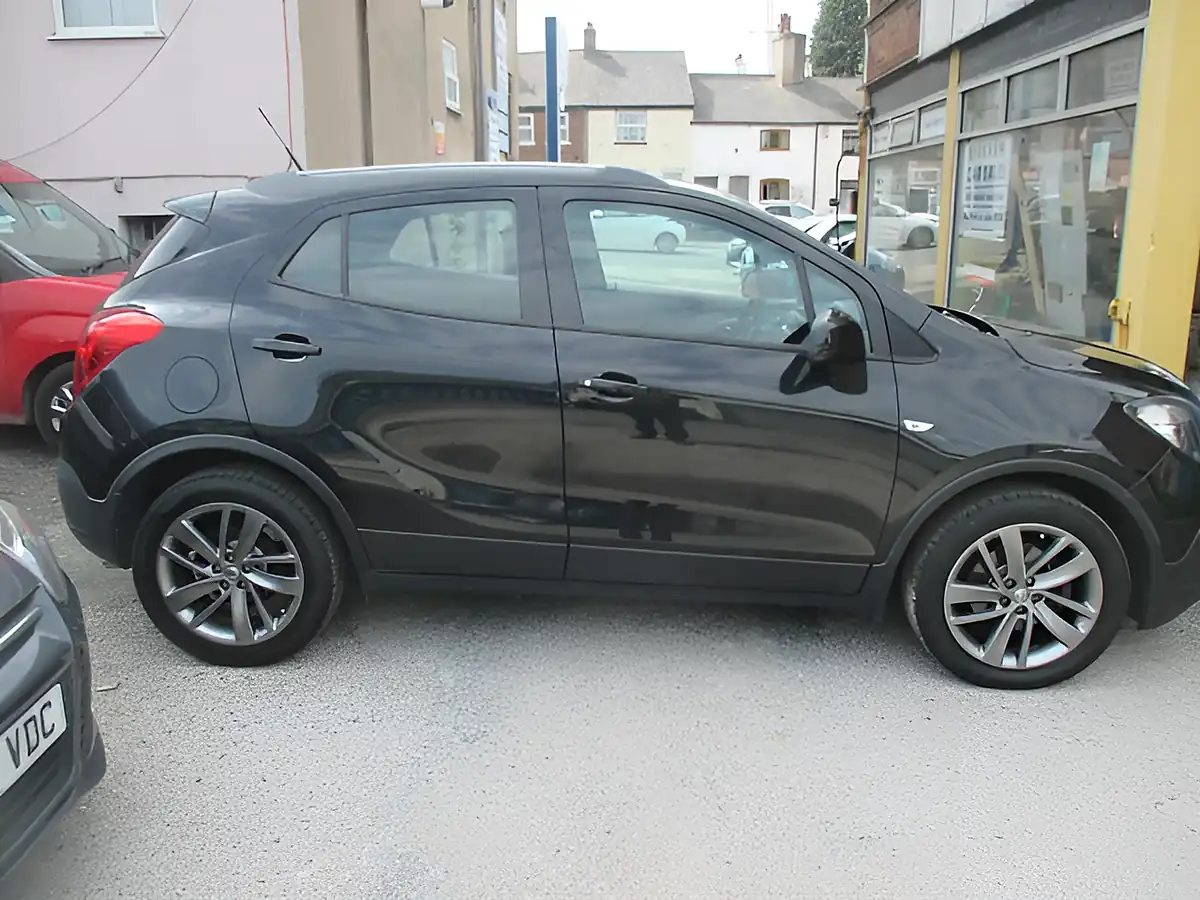 Used 2016 Vauxhall Mokka Exclusive Black - Interior and Exterior details 5