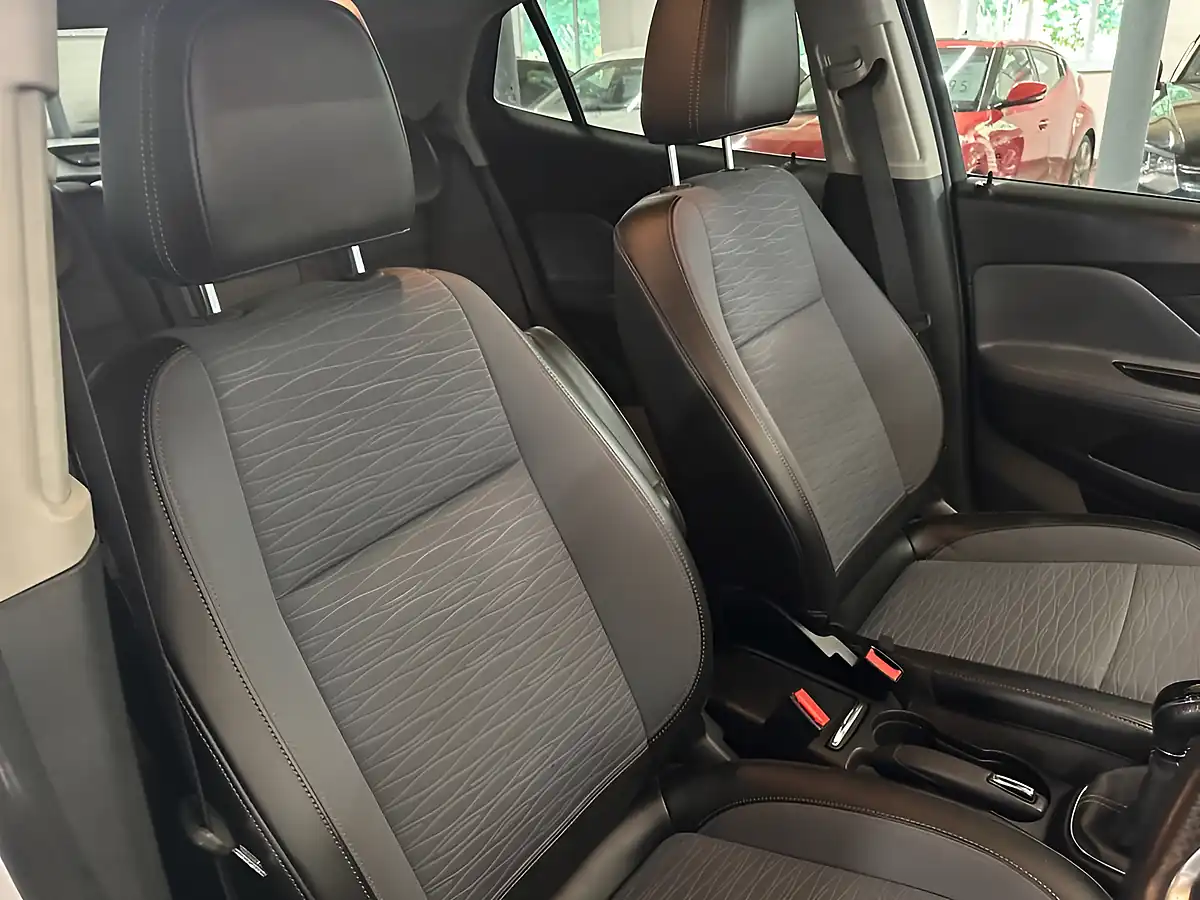 Used 2016 Vauxhall Mokka Limited Edition White - Interior and Exterior details 18