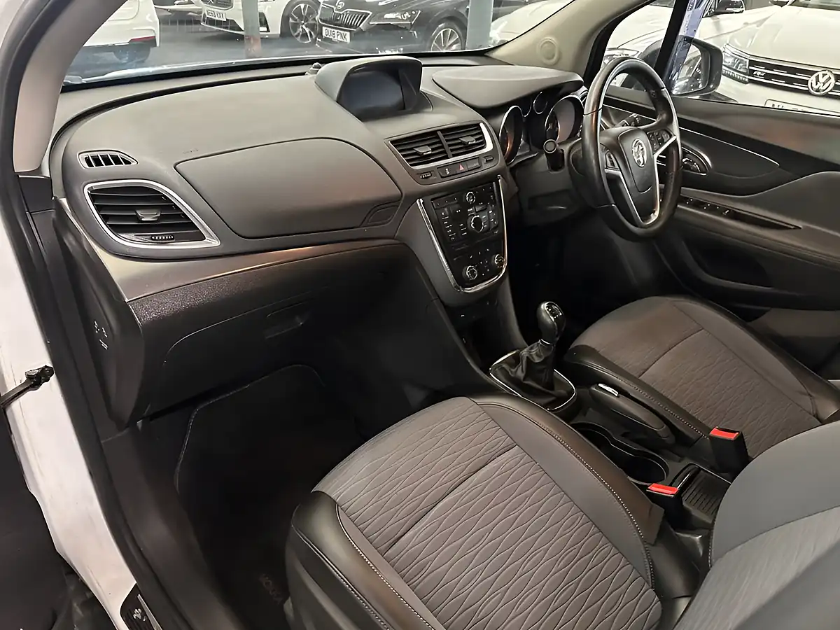 Used 2016 Vauxhall Mokka Limited Edition White - Interior and Exterior details 6