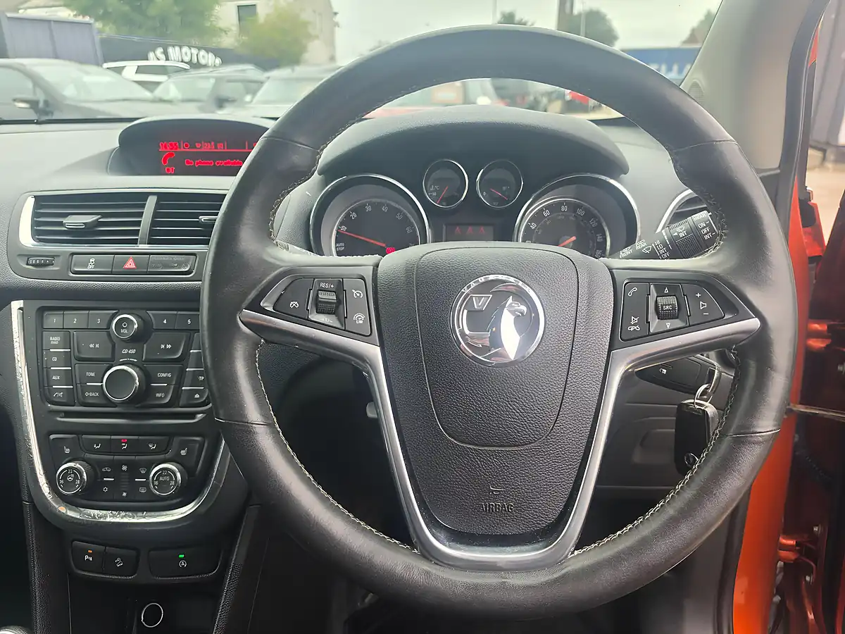Used 2016 Vauxhall Mokka Se 4WD Orange - Interior and Exterior details 9