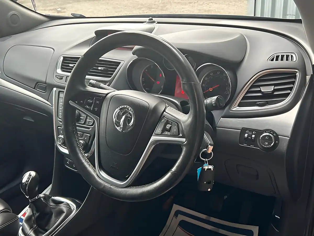 Used 2016 Vauxhall Mokka Se Black - Interior and Exterior details 13