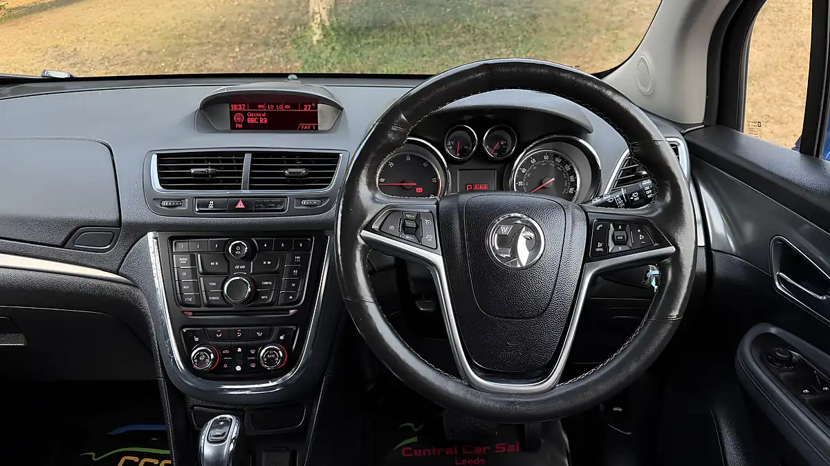 Used 2016 Vauxhall Mokka Se Blue - Interior and Exterior details 12