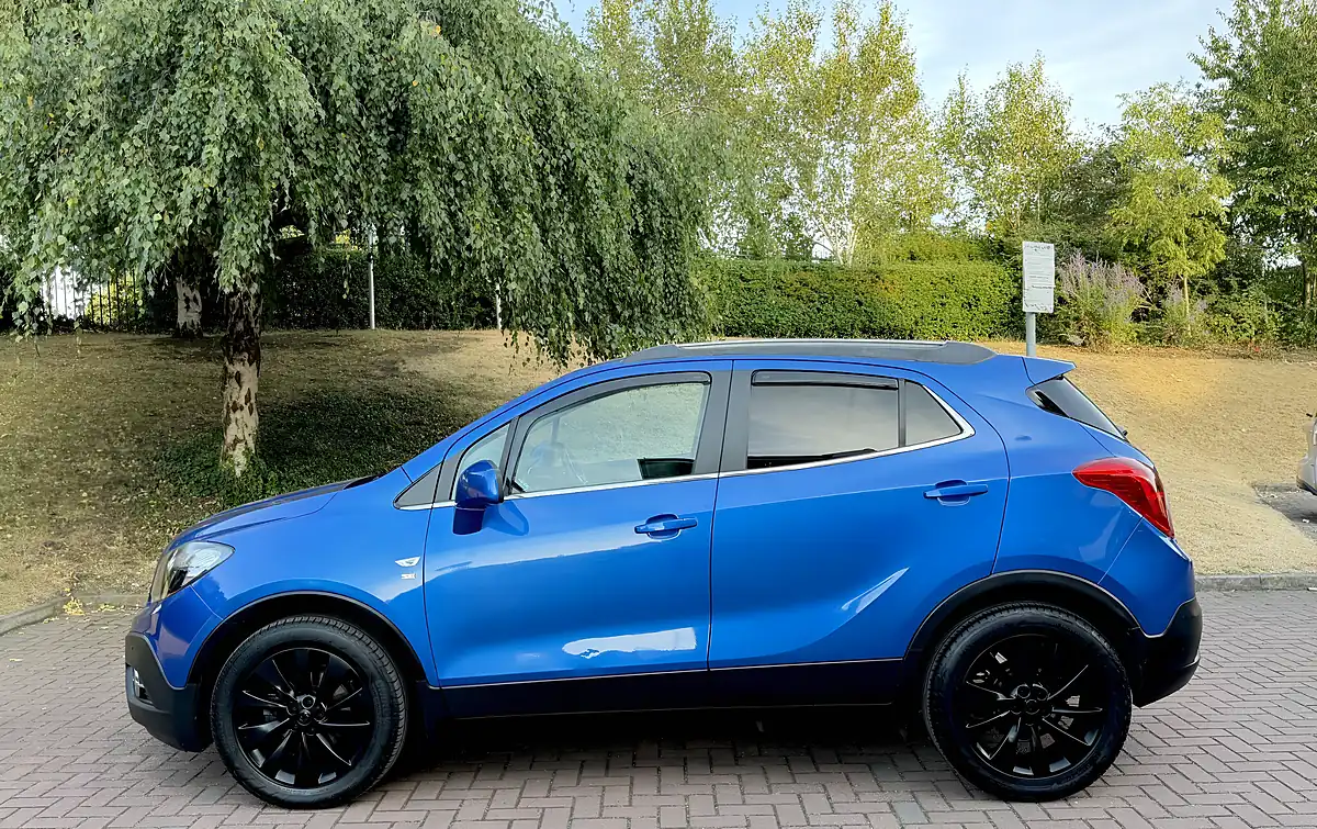 Used 2016 Vauxhall Mokka Se Blue - Interior and Exterior details 4