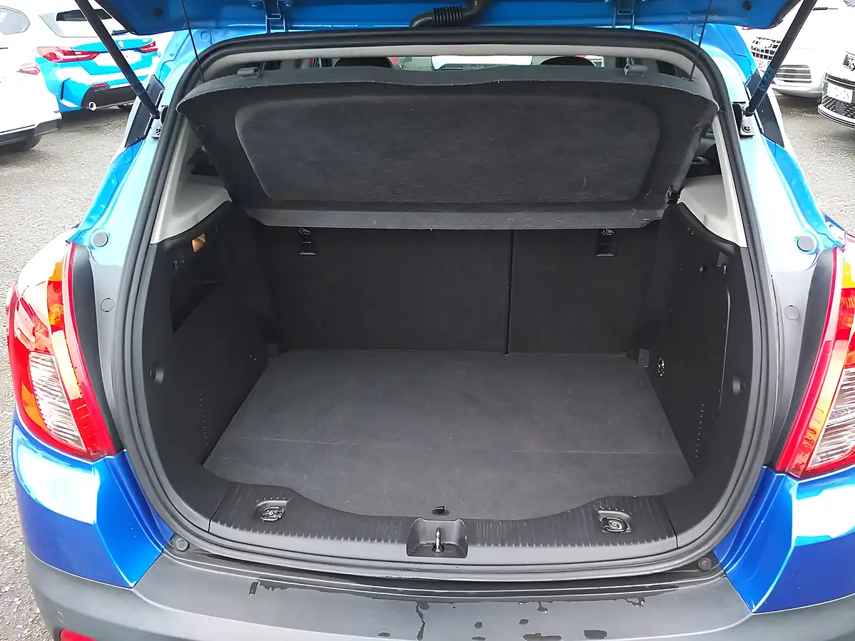 Used 2016 Vauxhall Mokka Se Blue - Interior and Exterior details 12