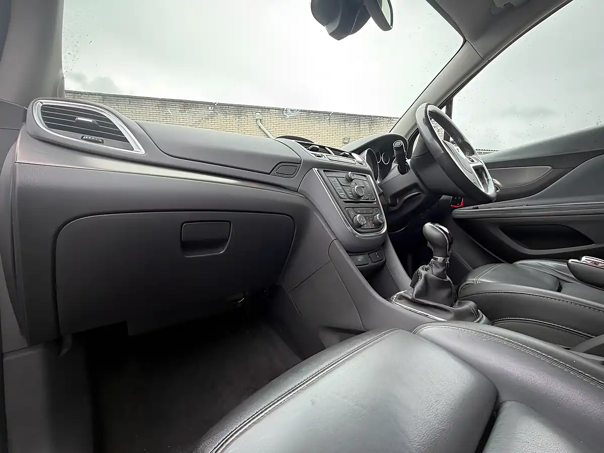 Used 2016 Vauxhall Mokka Se Blue - Interior and Exterior details 17