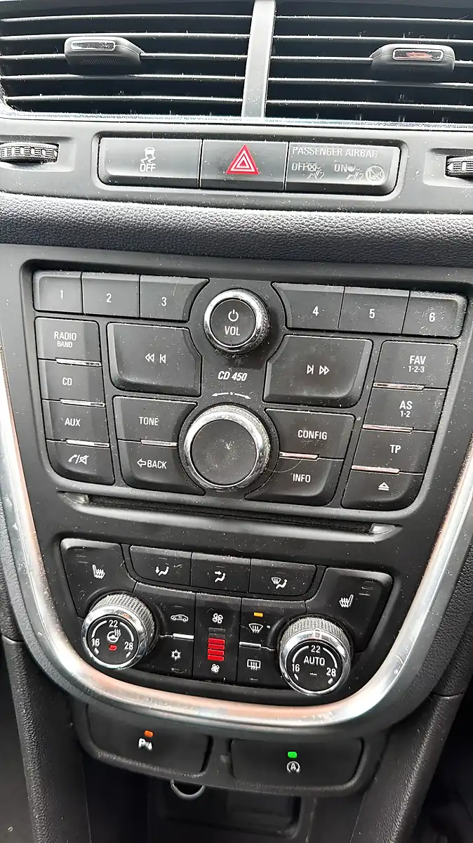 Used 2016 Vauxhall Mokka Se Blue - Interior and Exterior details 18