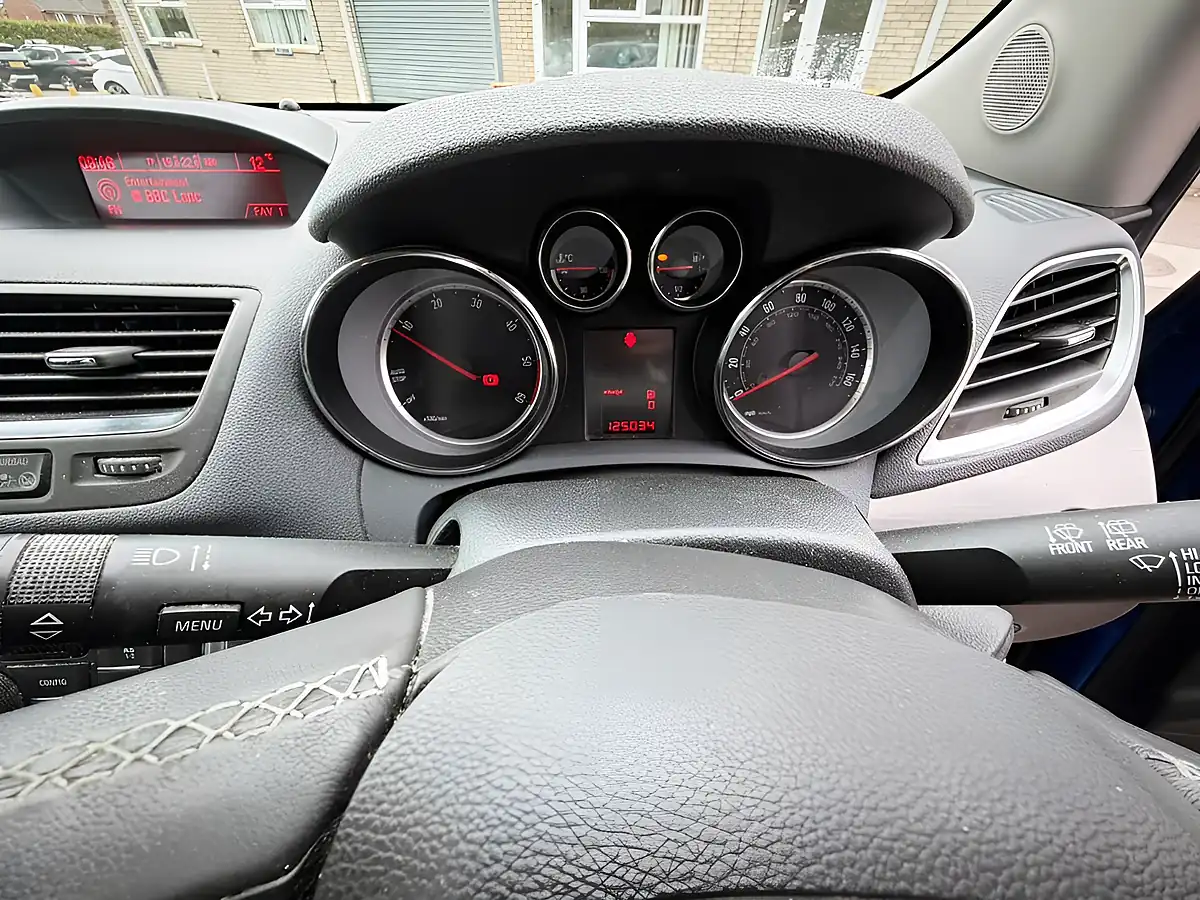 Used 2016 Vauxhall Mokka Se Blue - Interior and Exterior details 19