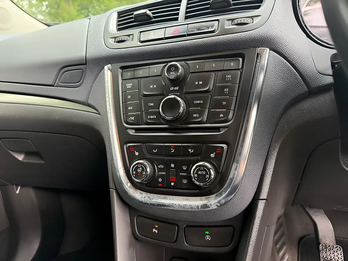 Used 2016 Vauxhall Mokka Se Brown - Interior and Exterior details 15