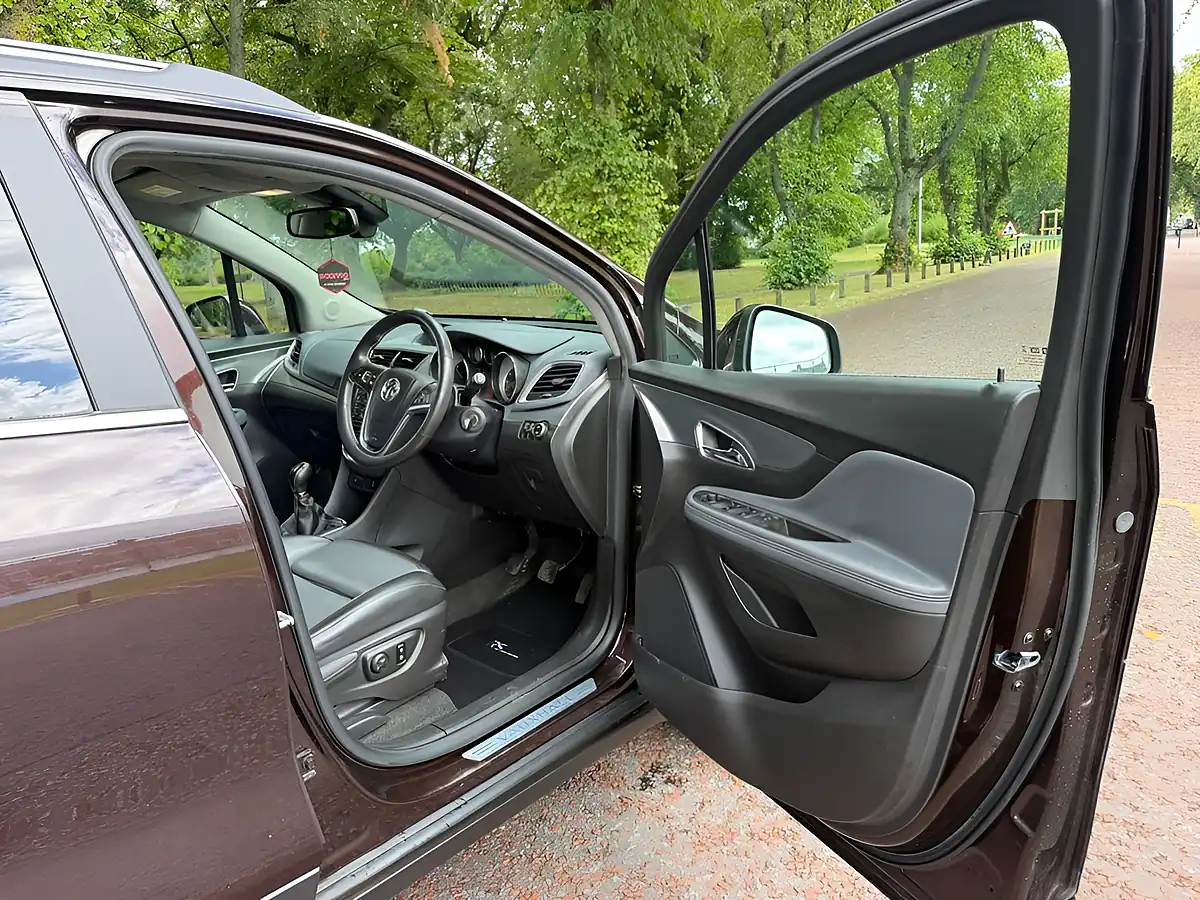 Used 2016 Vauxhall Mokka Se Brown - Interior and Exterior details 7