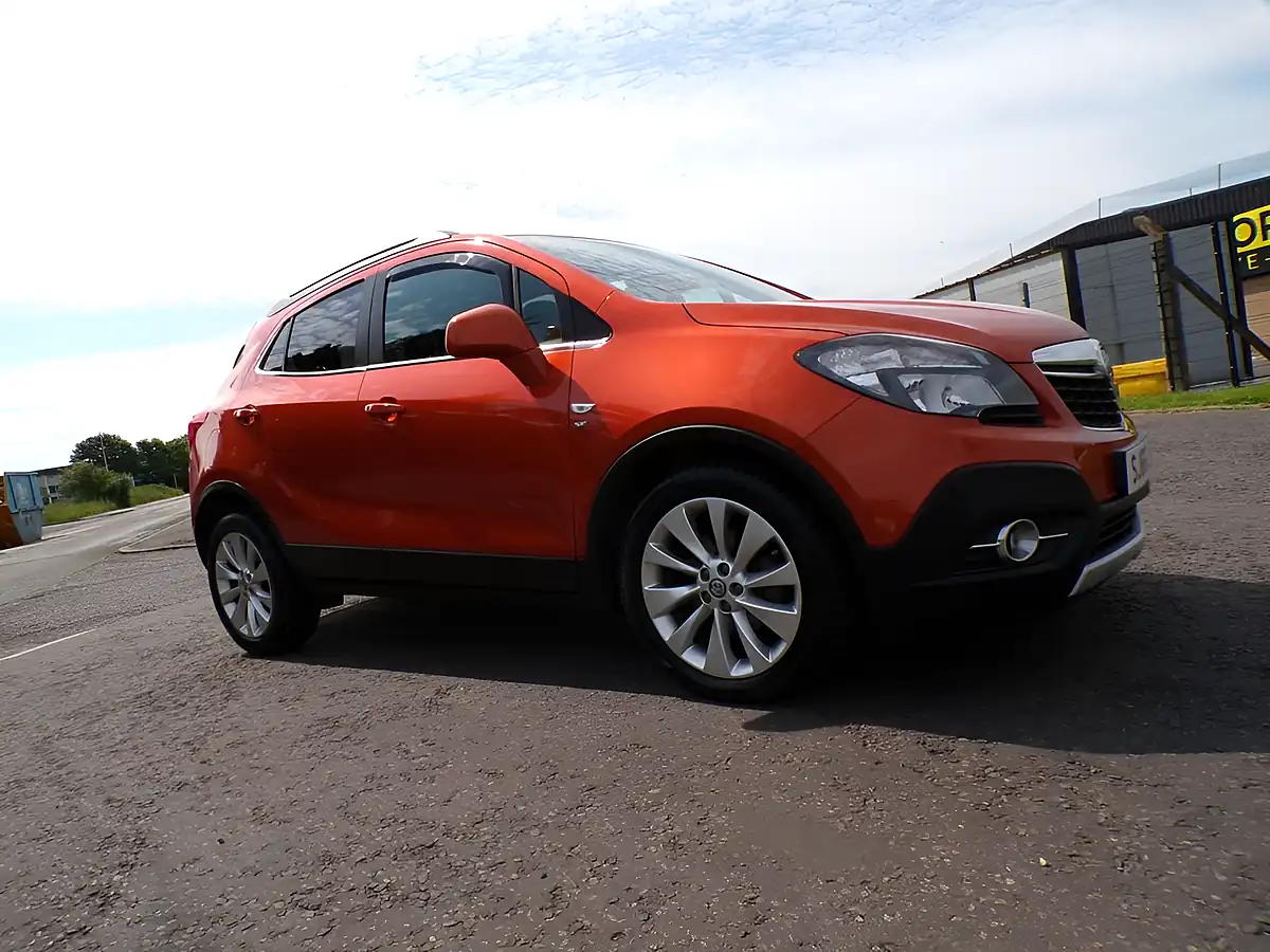 Used 2016 Vauxhall Mokka Se Orange - Interior and Exterior details 3