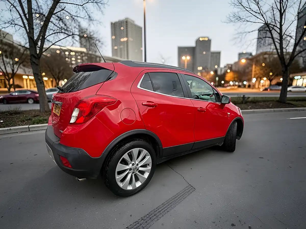 Used 2016 Vauxhall Mokka Se Red - Interior and Exterior details 4