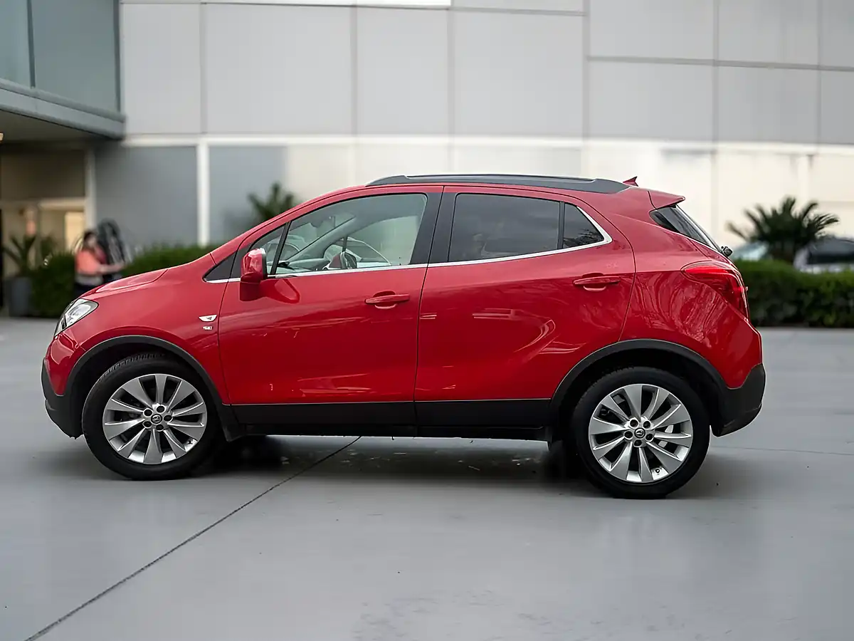 Used 2016 Vauxhall Mokka Se Red - Interior and Exterior details 6