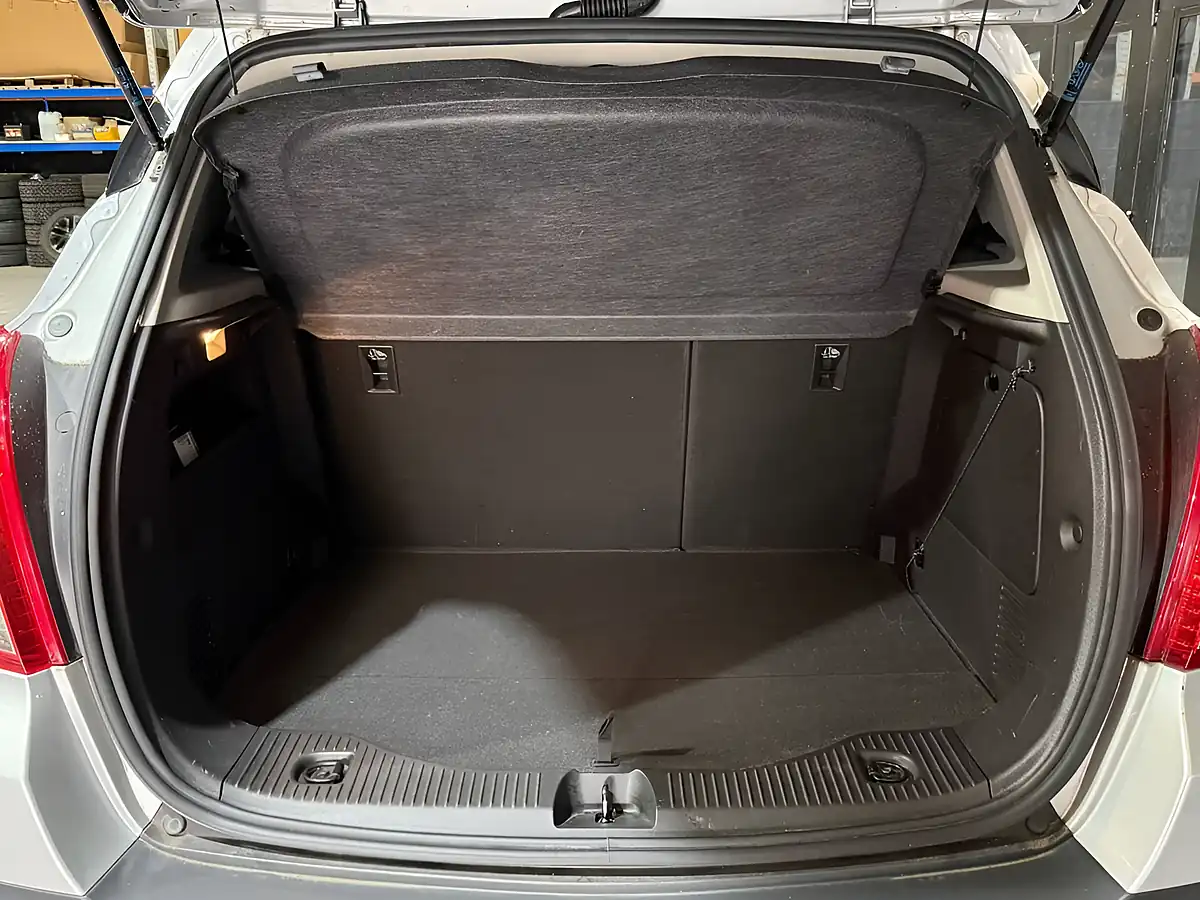 Used 2016 Vauxhall Mokka Se Silver - Interior and Exterior details 7