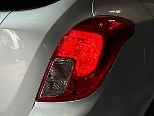Used 2016 Vauxhall Mokka Se Silver - Interior and Exterior details 8