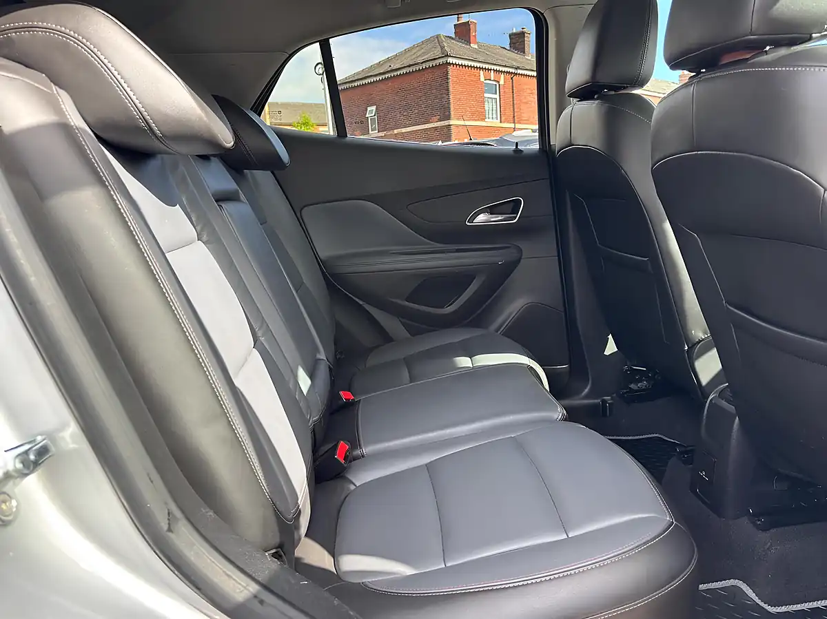 Used 2016 Vauxhall Mokka Se Silver - Interior and Exterior details 14