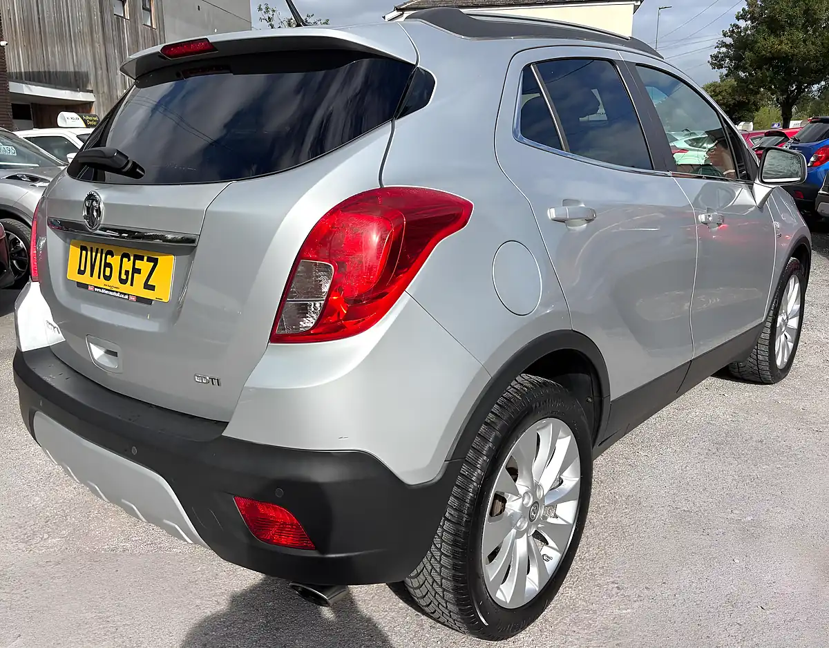 Used 2016 Vauxhall Mokka Se Silver - Interior and Exterior details 8