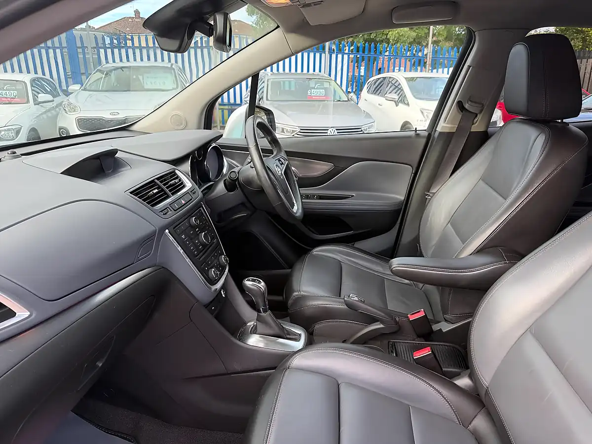Used 2016 Vauxhall Mokka Se Silver - Interior and Exterior details 11