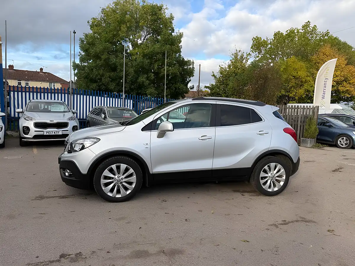 Used 2016 Vauxhall Mokka Se Silver - Interior and Exterior details 3