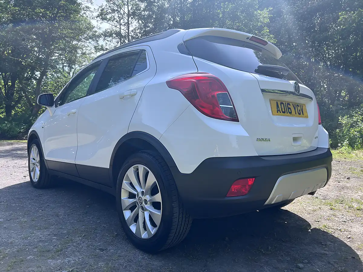 Used 2016 Vauxhall Mokka Se White - Interior and Exterior details 12
