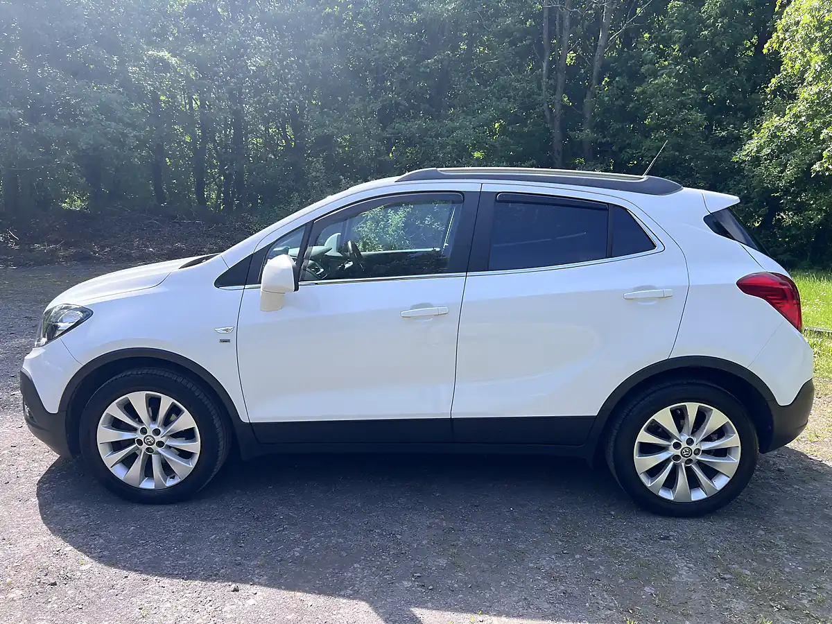 Used 2016 Vauxhall Mokka Se White - Interior and Exterior details 3