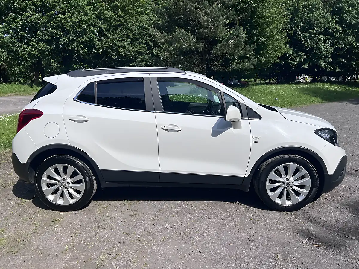 Used 2016 Vauxhall Mokka Se White - Interior and Exterior details 7