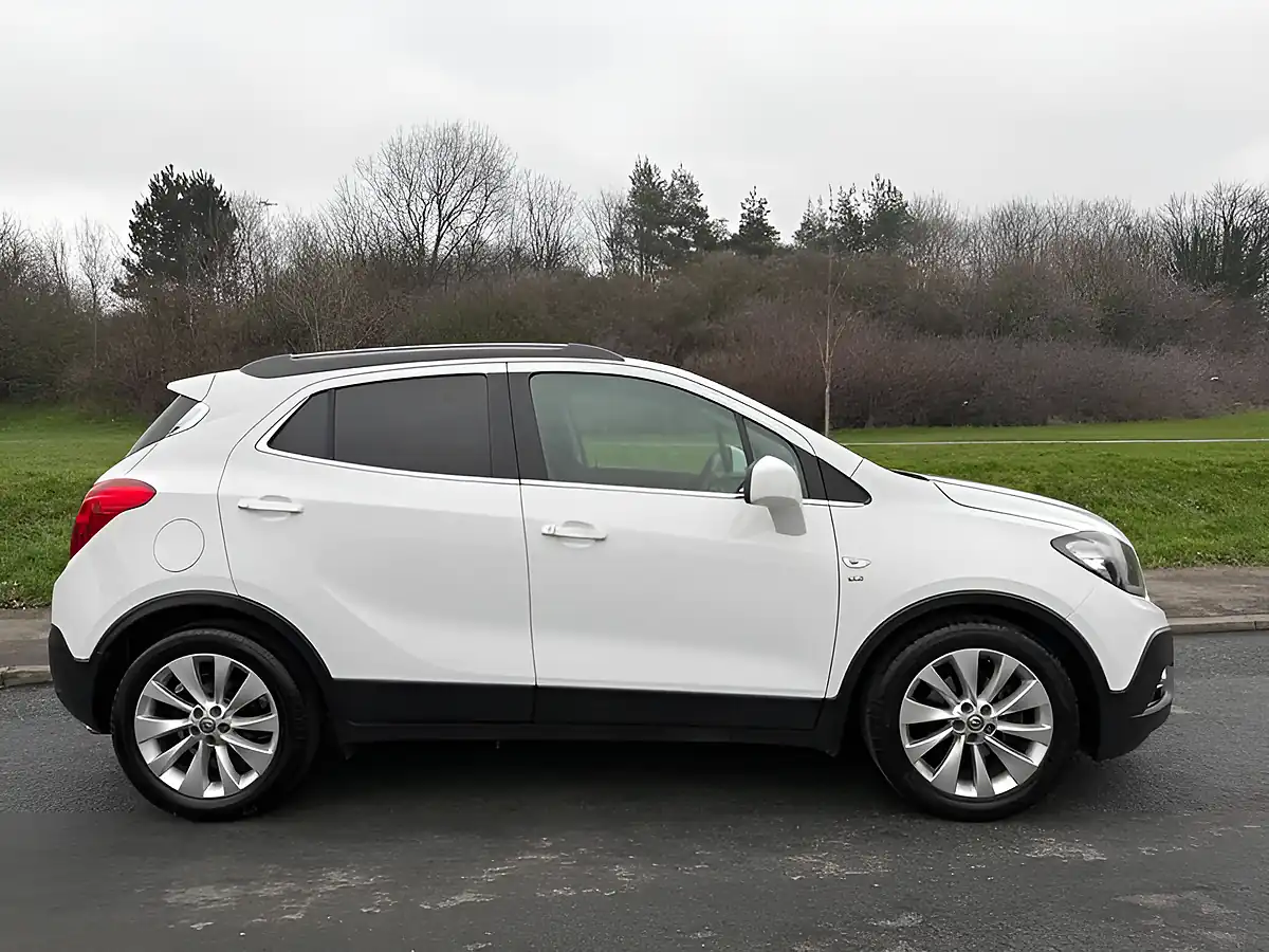 Used 2016 Vauxhall Mokka Se White - Front View