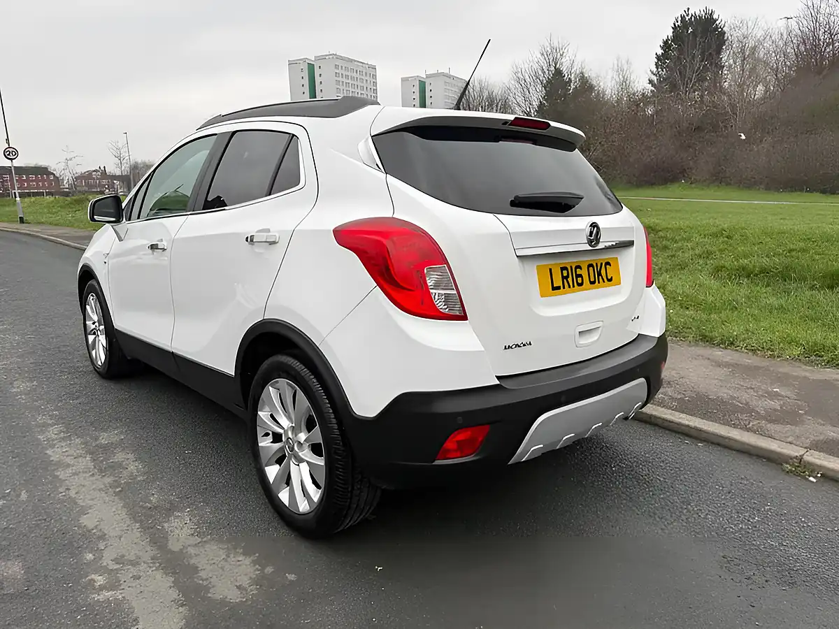 Used 2016 Vauxhall Mokka Se White - Interior and Exterior details 4