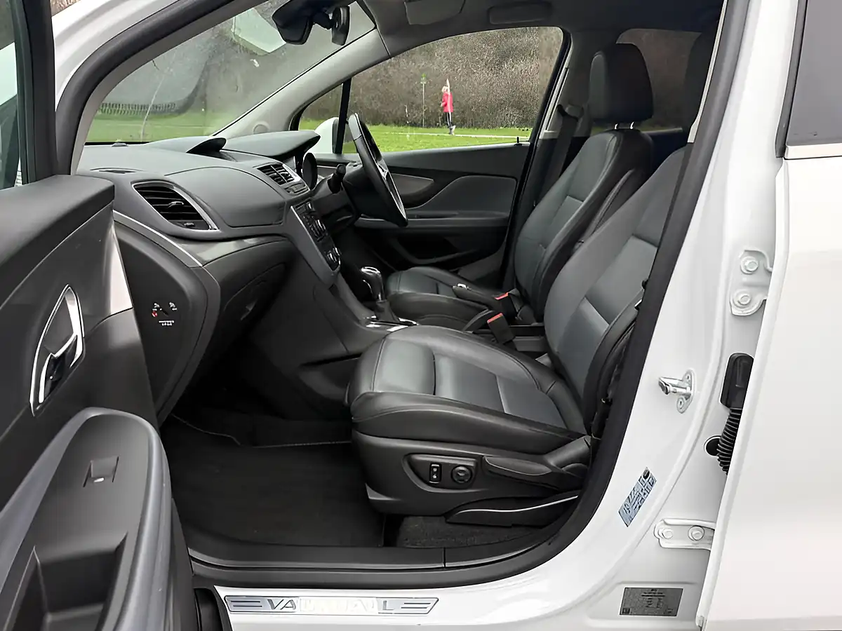 Used 2016 Vauxhall Mokka Se White - Interior and Exterior details 7