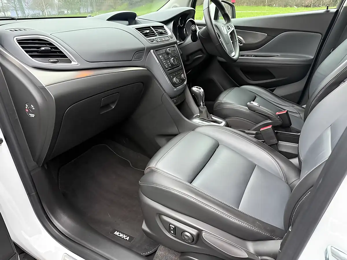 Used 2016 Vauxhall Mokka Se White - Interior and Exterior details 8