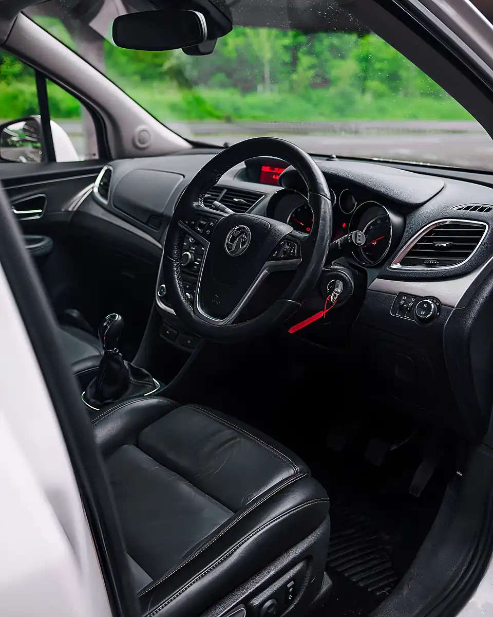 Used 2016 Vauxhall Mokka Se White - Interior and Exterior details 16