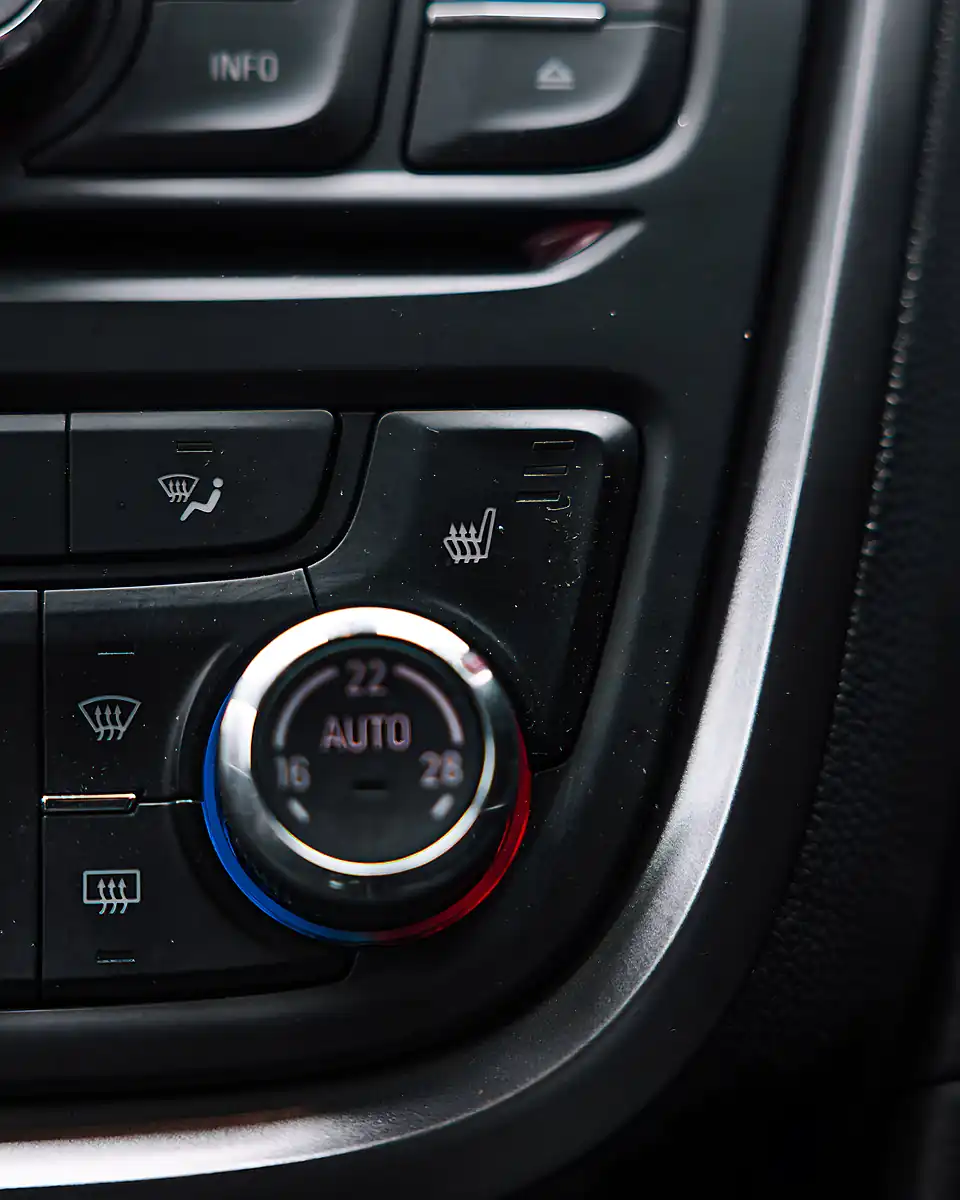 Used 2016 Vauxhall Mokka Se White - Interior and Exterior details 19