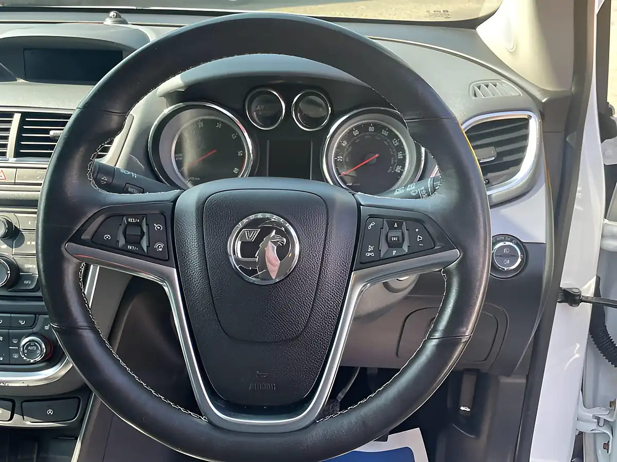 Used 2016 Vauxhall Mokka Se White - Interior and Exterior details 18