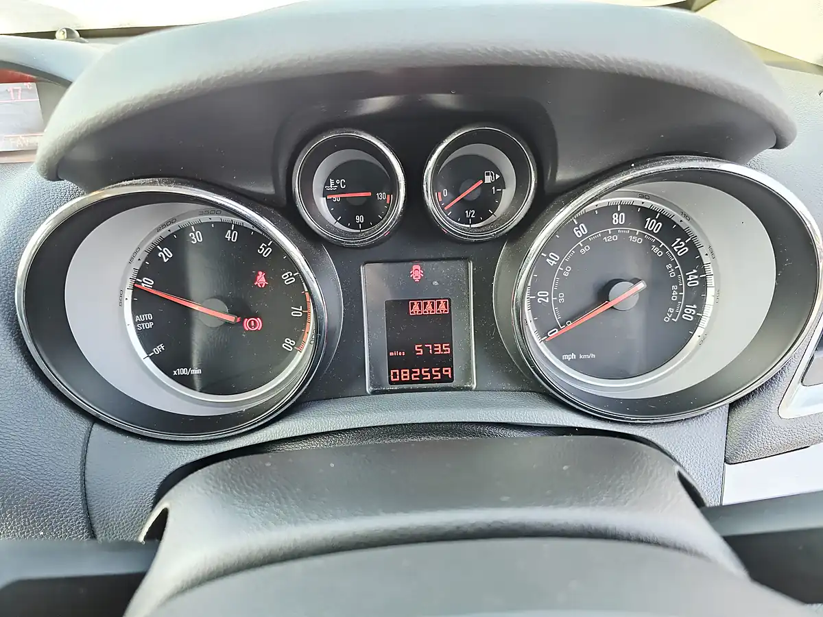 Used 2016 Vauxhall Mokka Se White - Interior and Exterior details 13