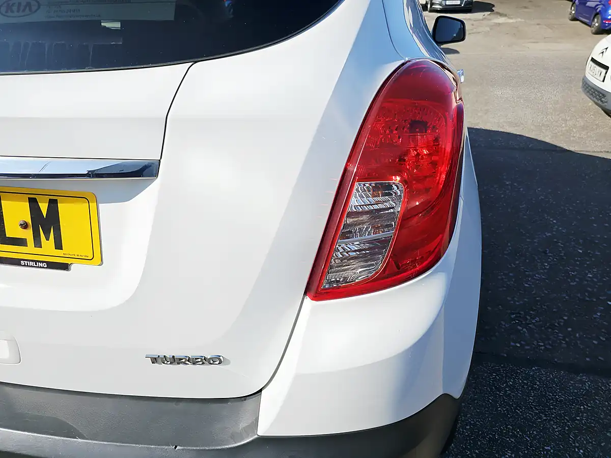 Used 2016 Vauxhall Mokka Se White - Interior and Exterior details 17