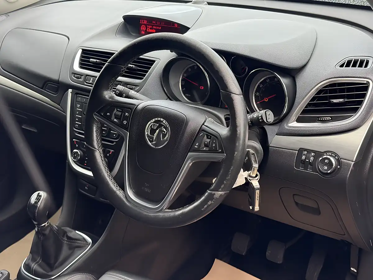 Used 2016 Vauxhall Mokka Se White - Interior and Exterior details 14