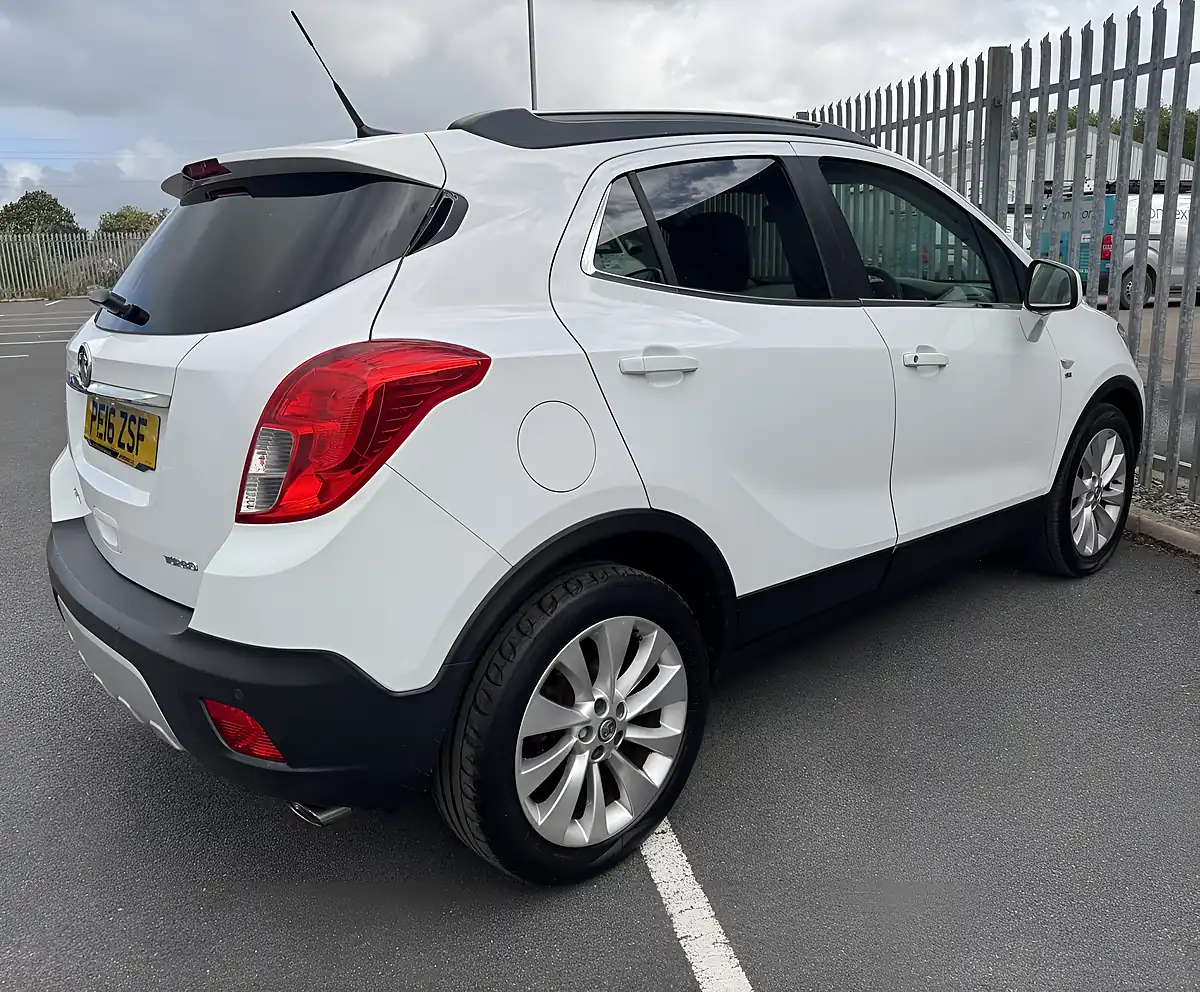 Used 2016 Vauxhall Mokka Se White - Interior and Exterior details 5