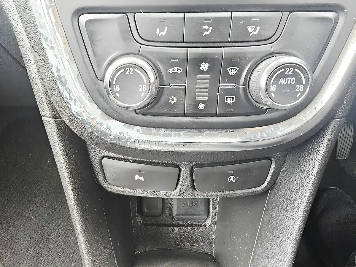 Used 2016 Vauxhall Mokka Tech Line Black - Interior and Exterior details 12