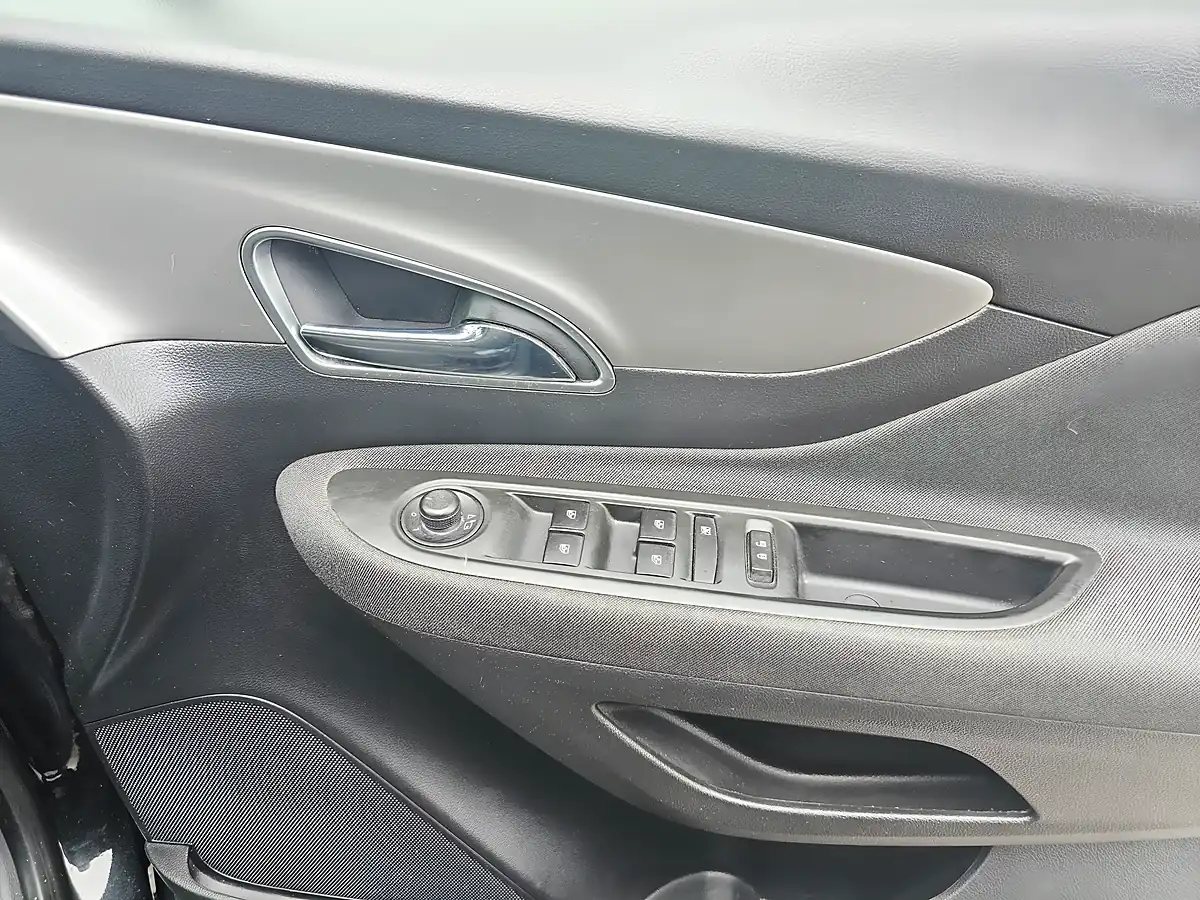 Used 2016 Vauxhall Mokka Tech Line Black - Interior and Exterior details 15