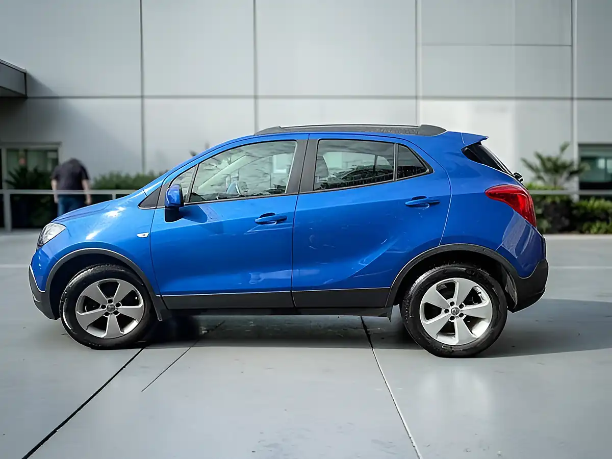Used 2016 Vauxhall Mokka Tech Line Blue - Interior and Exterior details 4