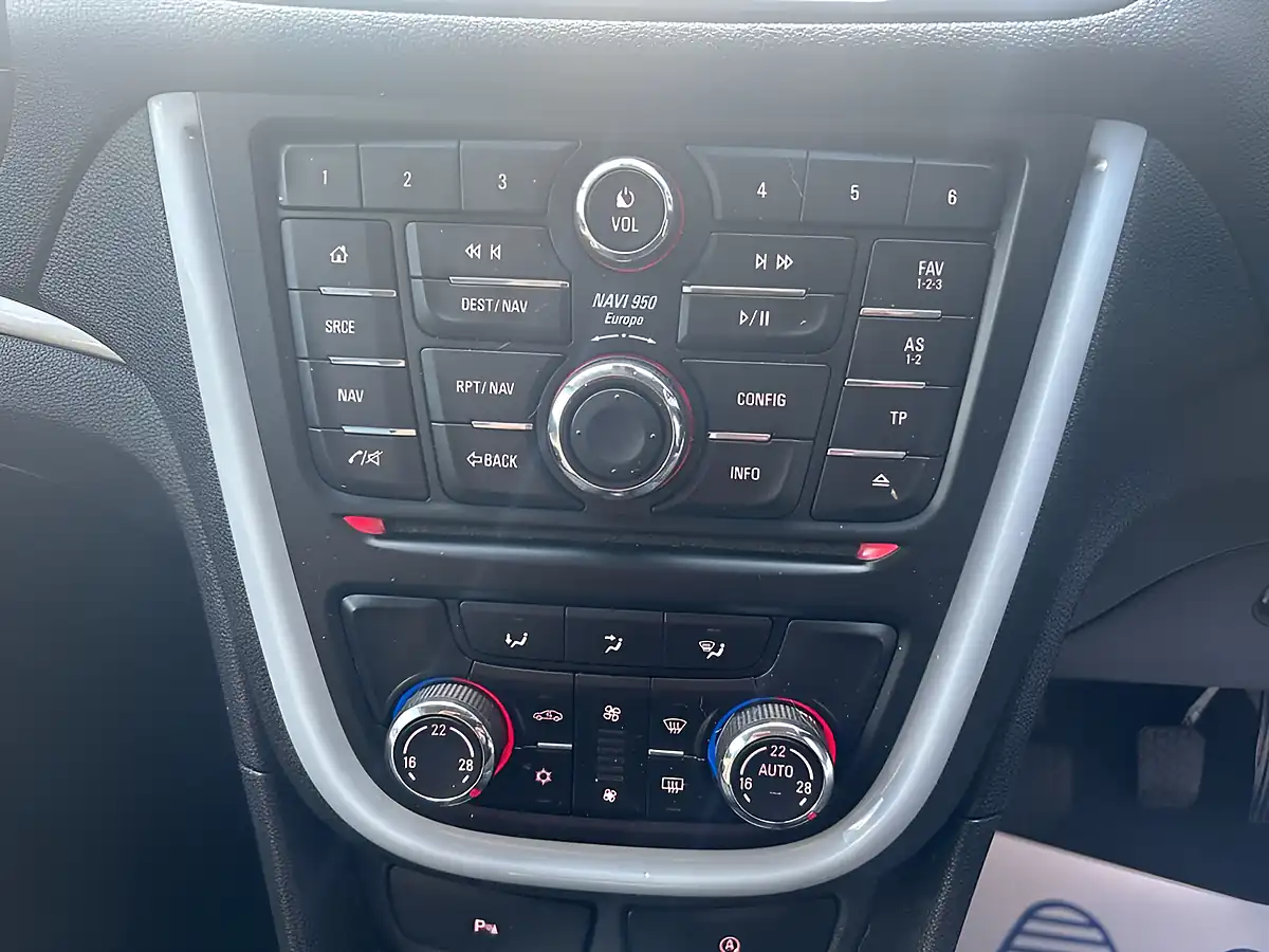 Used 2016 Vauxhall Mokka Tech Line Blue - Interior and Exterior details 14