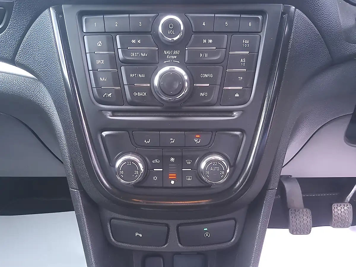 Used 2016 Vauxhall Mokka Tech Line Blue - Interior and Exterior details 15