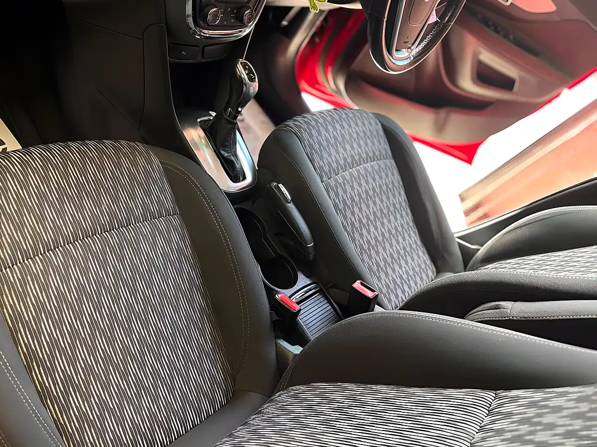 Used 2016 Vauxhall Mokka Tech Line Red - Interior and Exterior details 19