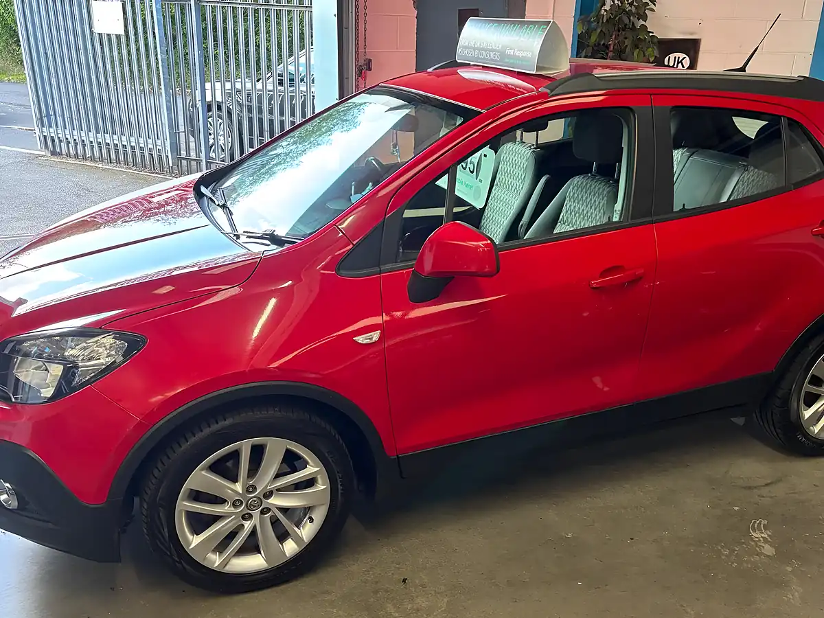 Used 2016 Vauxhall Mokka Tech Line Red - Interior and Exterior details 9